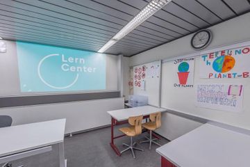 Zürich Seminar Schulungsraum links image 2