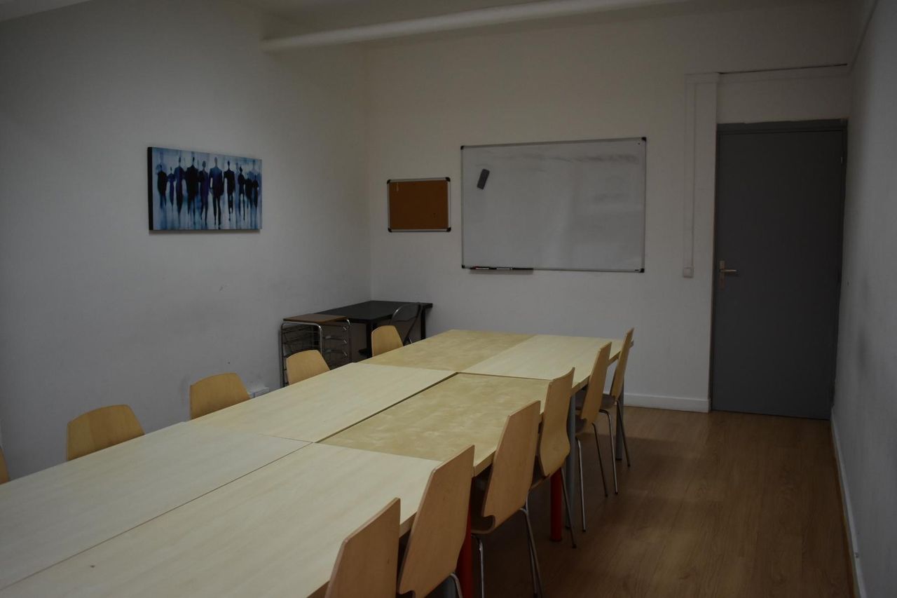 Paris workshop spaces Meeting room Meeting room image 17