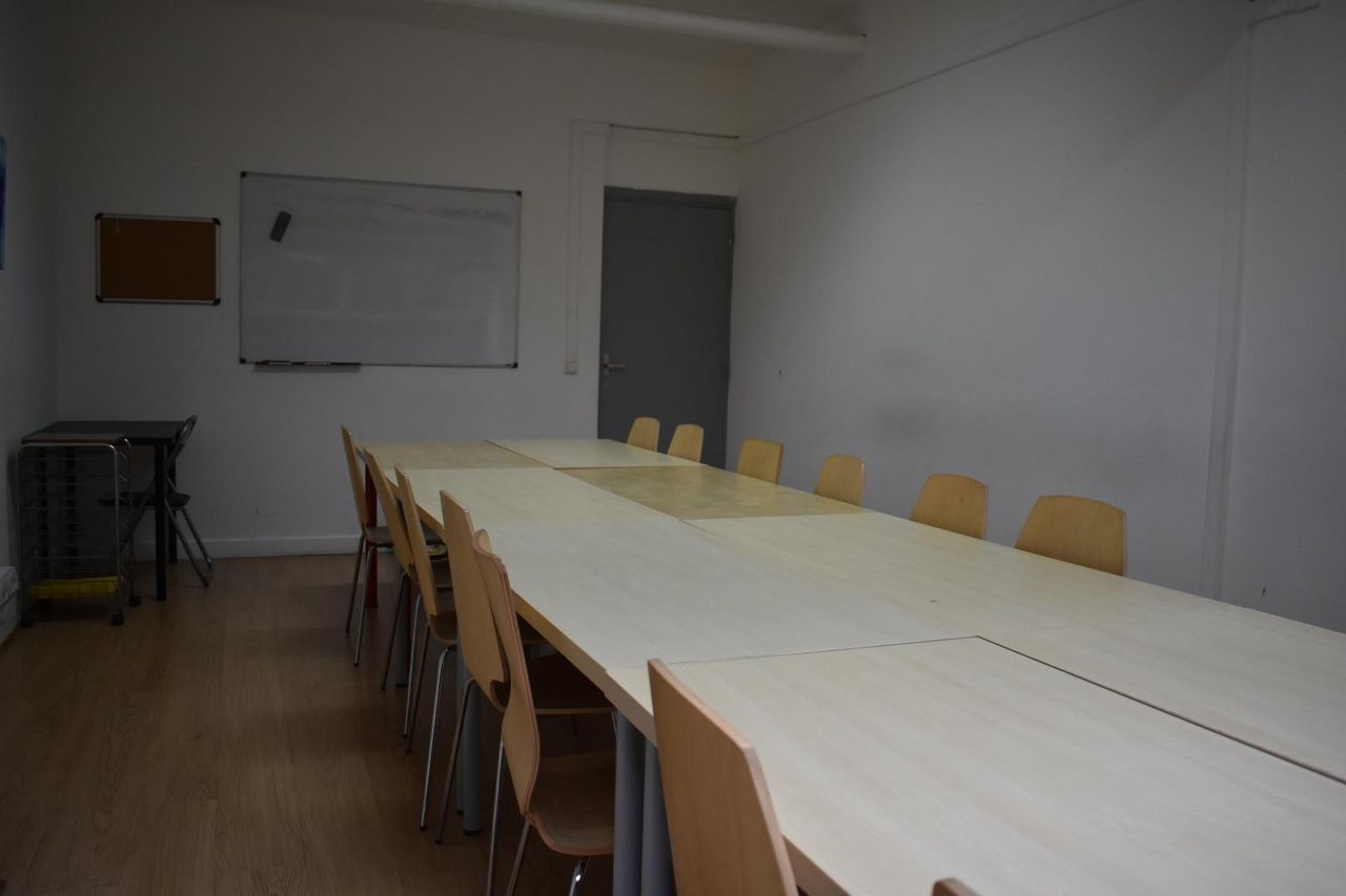 Paris workshop spaces Meeting room Meeting room image 15