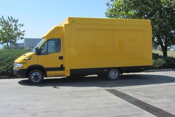 Berlin  Küche FoodTruck image 3