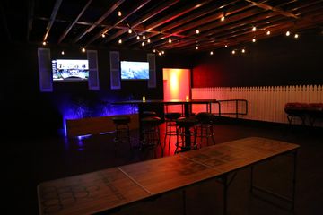 Rest van de wereld corporate event spaces Feestzaal Whole bowling alley image 2