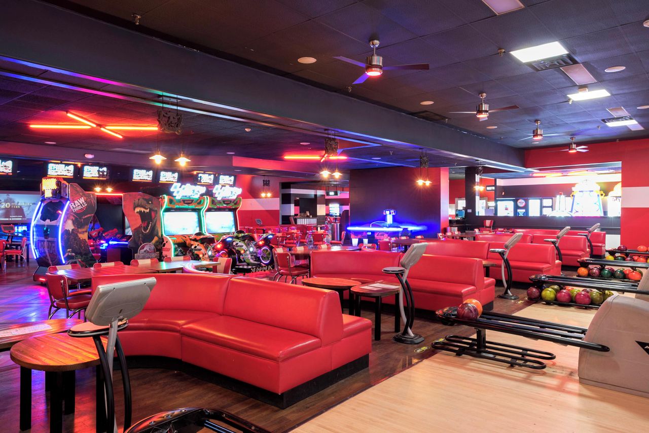 Rest of the World corporate event spaces Party room Whole bowling alley image 3