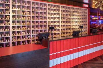 San Jose corporate event spaces Feestzaal Bowling Hall image 16