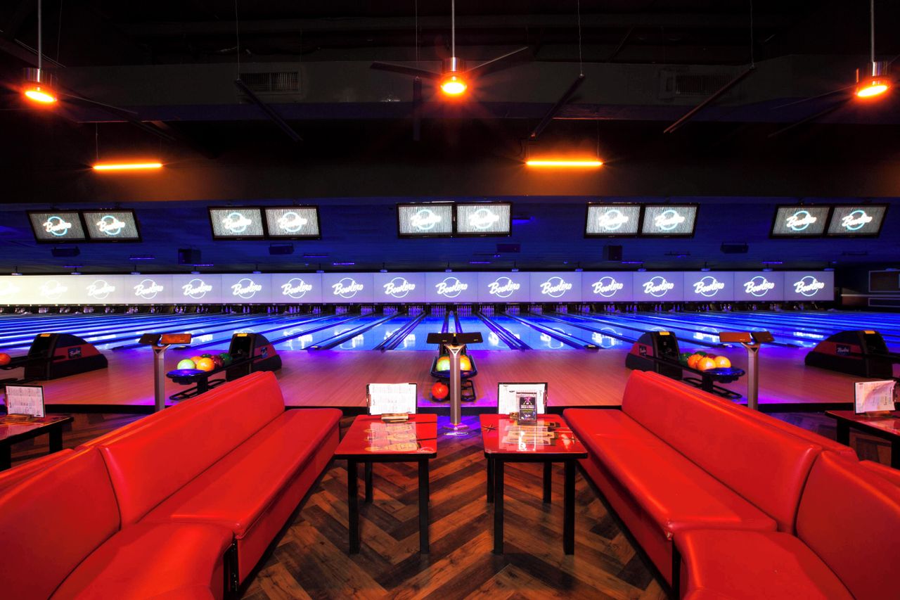 Rest of the World corporate event spaces Party room Whole bowling alley image 9