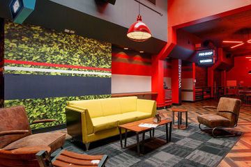 Rest der Welt corporate event spaces Partyraum Ganze Bowlingbahn image 3