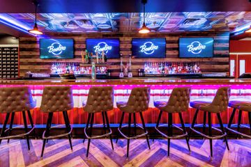 Rest der Welt corporate event spaces Partyraum Ganze Bowlingbahn image 0