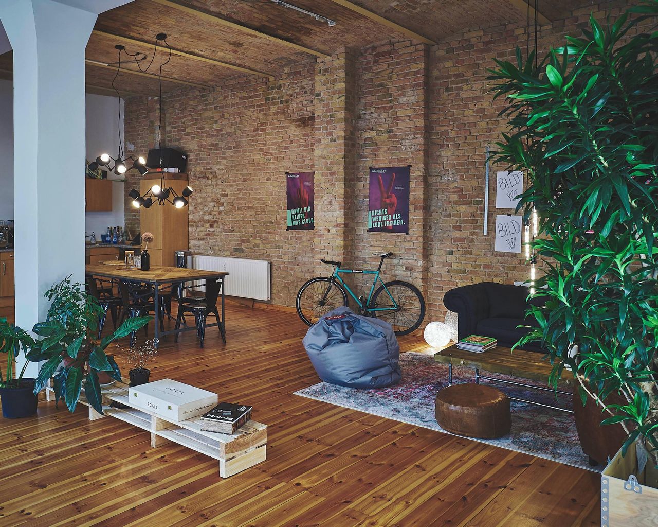 Berlin  Fotostudio Studio Dropped. GmbH image 2