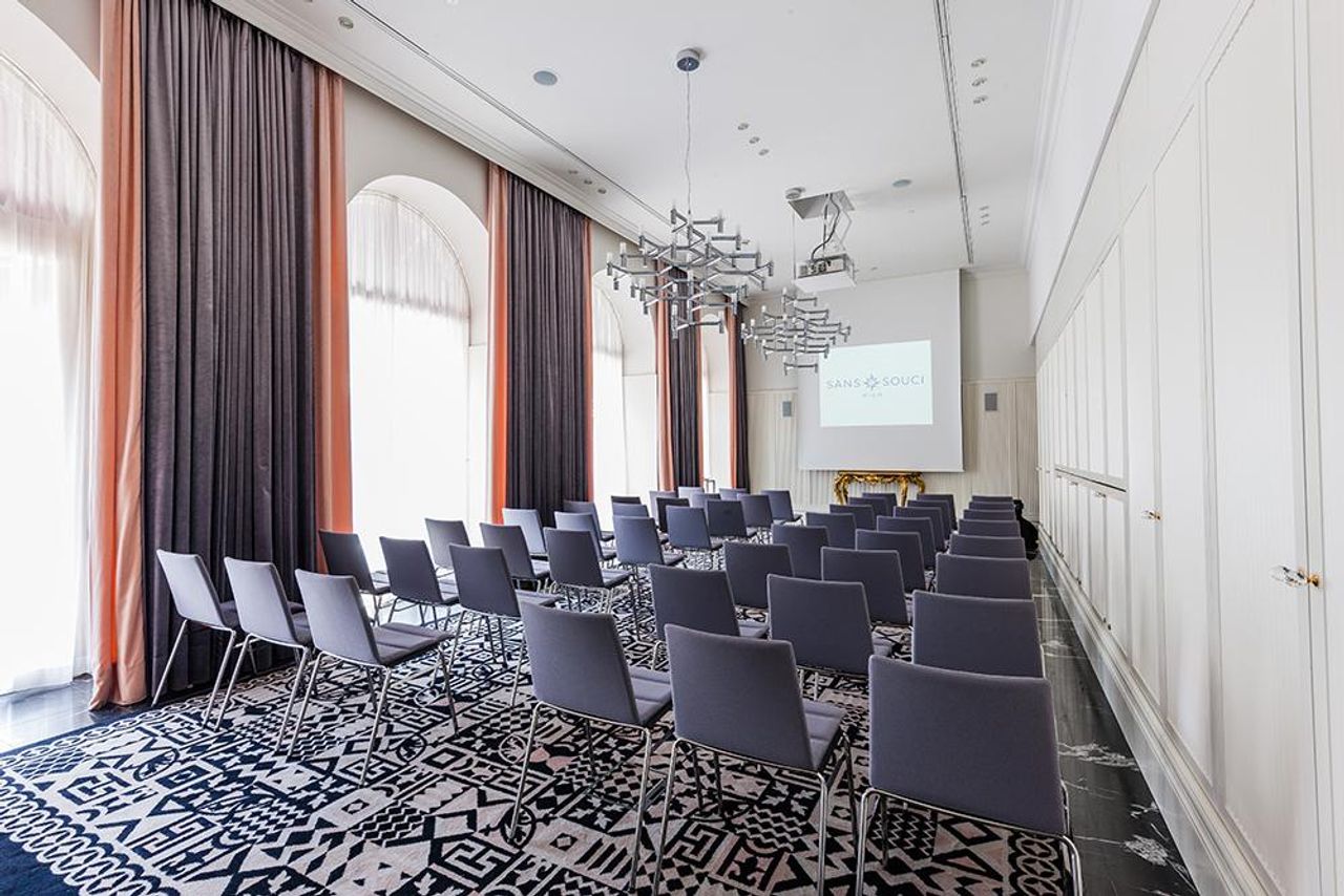 Vienna workshop spaces Meeting room Salon image 4