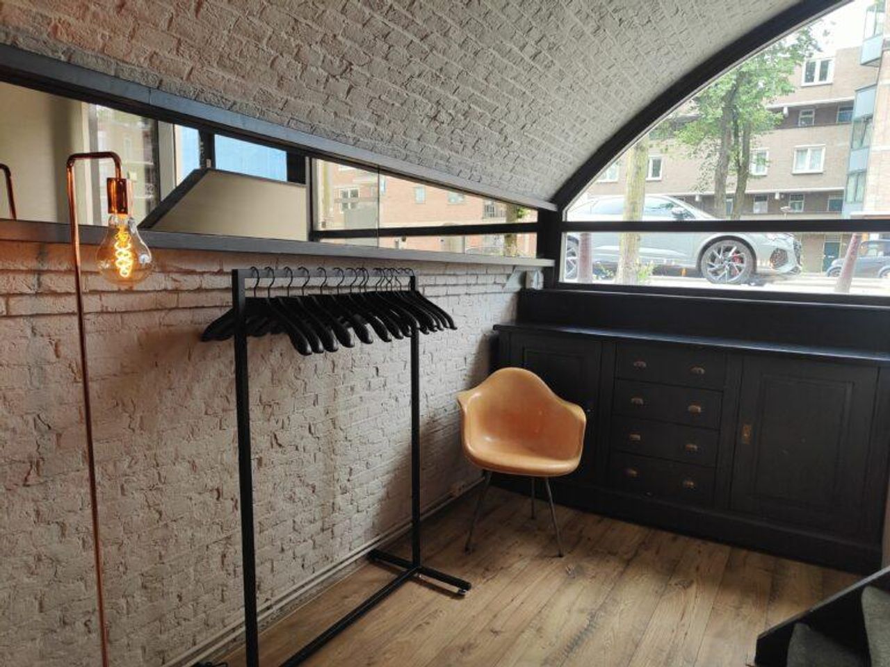 Amsterdam Mobile Working Vergaderzalen Studio 29. Railway Arch in the Heart of Amsterdam image 4