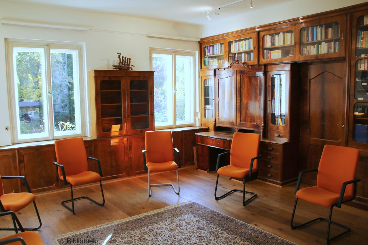 Wittenberg  Seminar rooms Bibliothek mit Seele image 2