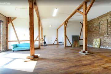 Berlin  Fotostudio Foto-/Filmstudio MEL Wustermark image 0