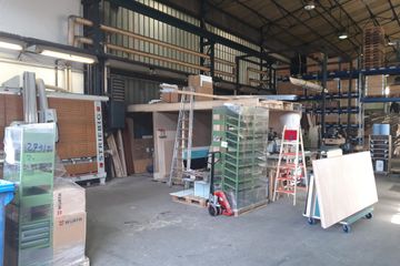 Berlin  Werkstatt Tischlerei image 1