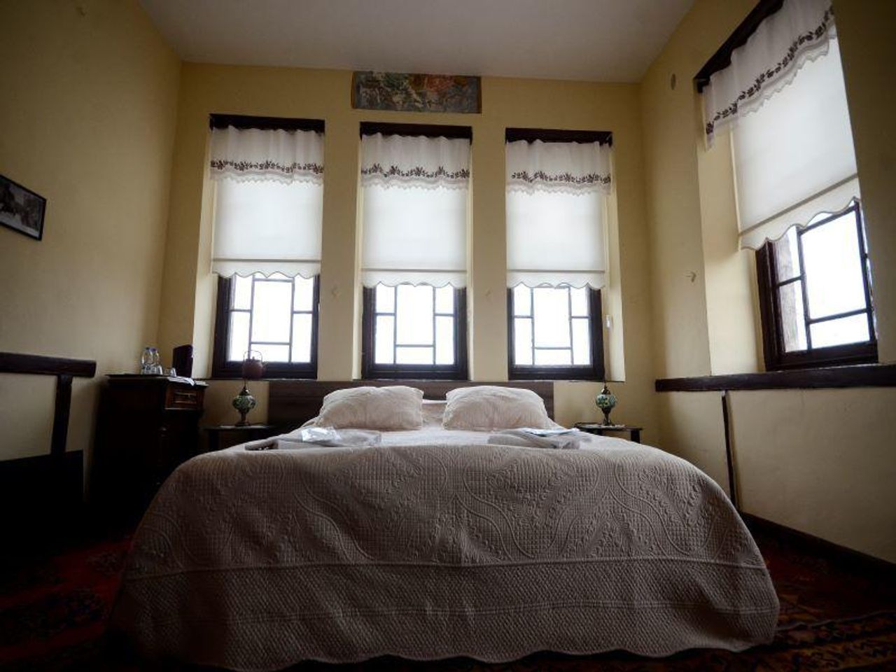 Rest of the World  Filmstudio Ottomanische Steinvilla vom Jahr 1885 mit 20 Zimmern image 15