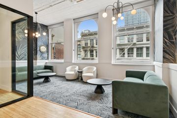 New York  Unusual venue Broadway 401 image 15