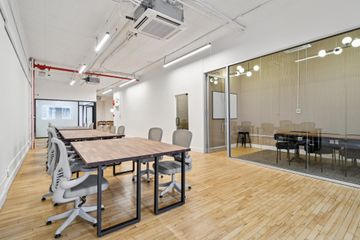 New York  Unusual venue Broadway 401 image 18