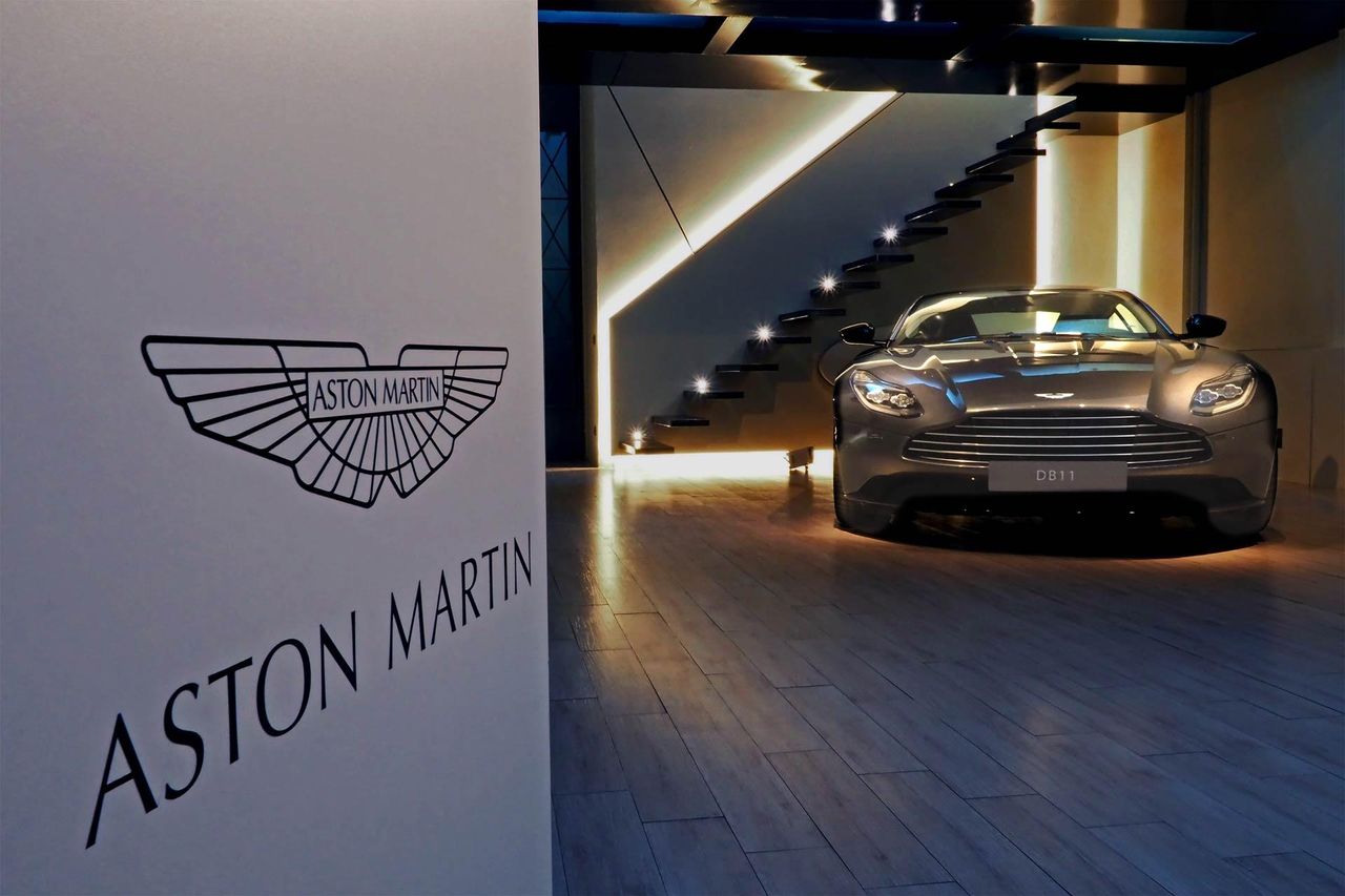 Milan Presentation Unusual venue Lounge space image 7