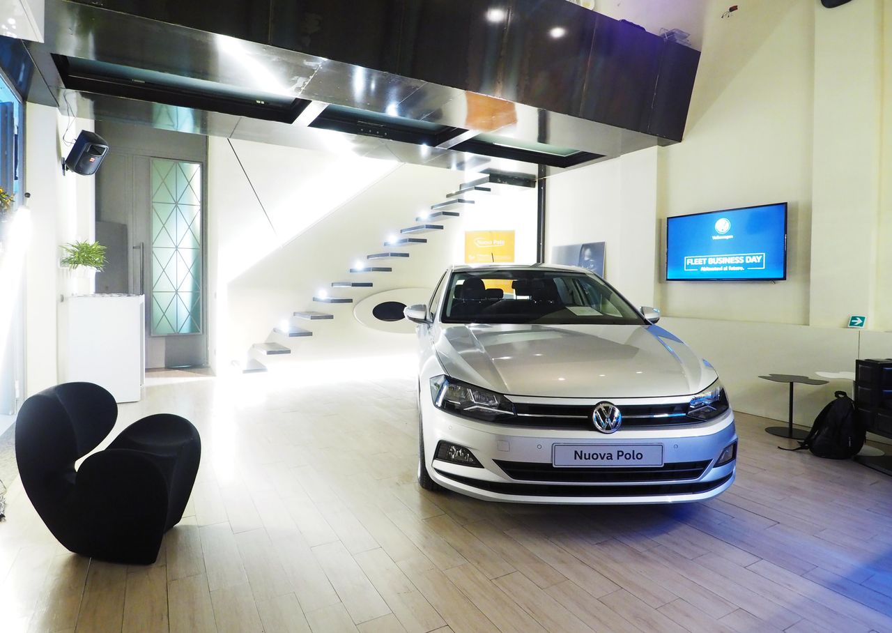 Milan Presentation Unusual venue Lounge space image 8