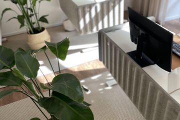 Munich Mobiles Arbeiten Office desk Vollausgestatteter, klimatisierter Schreibtisch im Heimatoffice 26 (D4) image 3