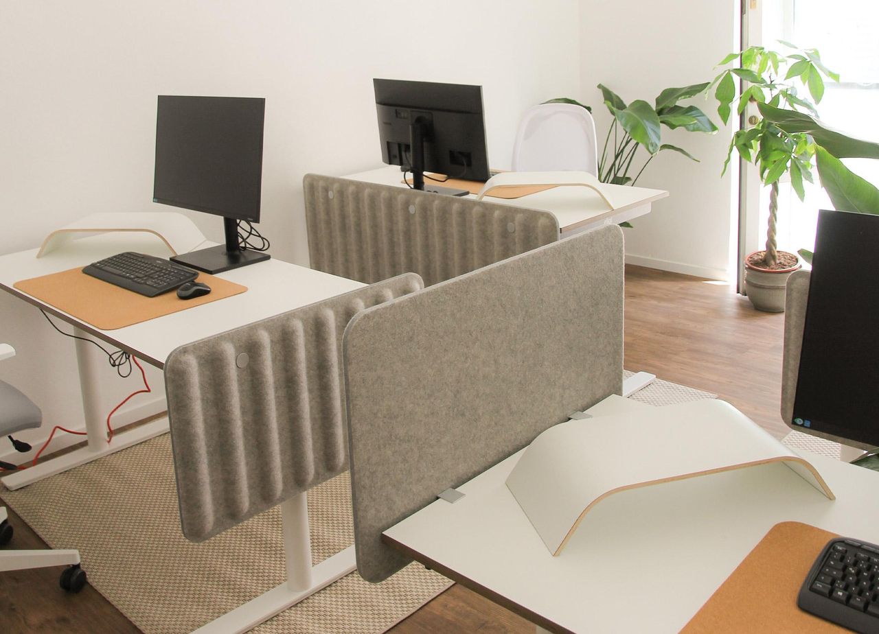 München  Arbeitsplatz Vollausgestatteter, klimatisierter Schreibtisch im Heimatoffice 26 (1) image 6