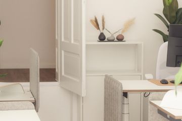 Munich Mobiles Arbeiten Office desk Vollausgestatteter, klimatisierter Schreibtisch im Heimatoffice 26 (D4) image 6