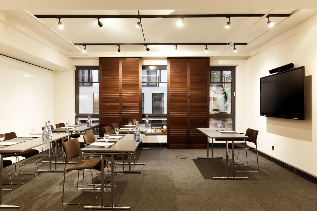 Hamburg Offsite-Meeting Boardroom Atrium I/II image 0