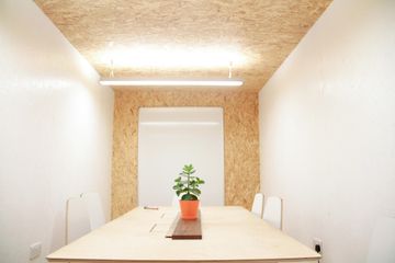 London workshop spaces Meeting room Gallery Space image 3