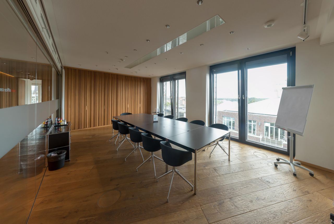 Bremen Offsite Meeting Business Center Main Deck image 2