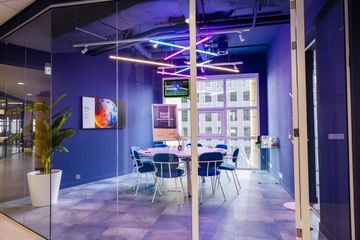 Rotterdam Coworking Business Center Proton Room image 1