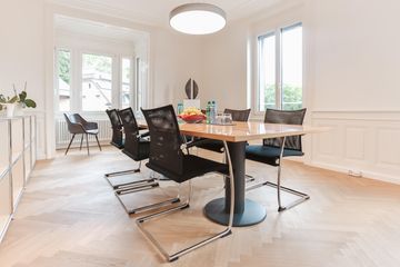 Zürich Kundengespräch Sitzungszimmer image 7