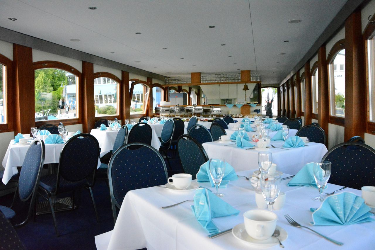 Rest der Welt Geburtstag  Salonschiff 