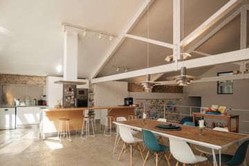 Barcelona Mobile Working Loft Big loft with terrace image 1