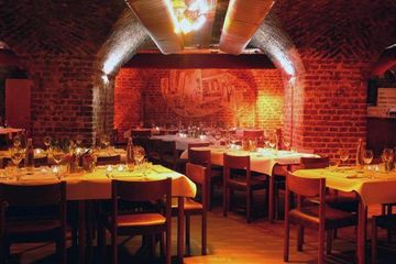 Dormagen PR & Marketing Event Weingut/Weinkeller Künstlerkeller image 2