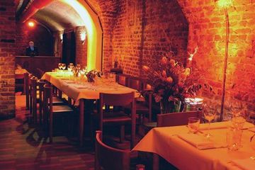 Dormagen PR & Marketing Event Weingut/Weinkeller Künstlerkeller image 1