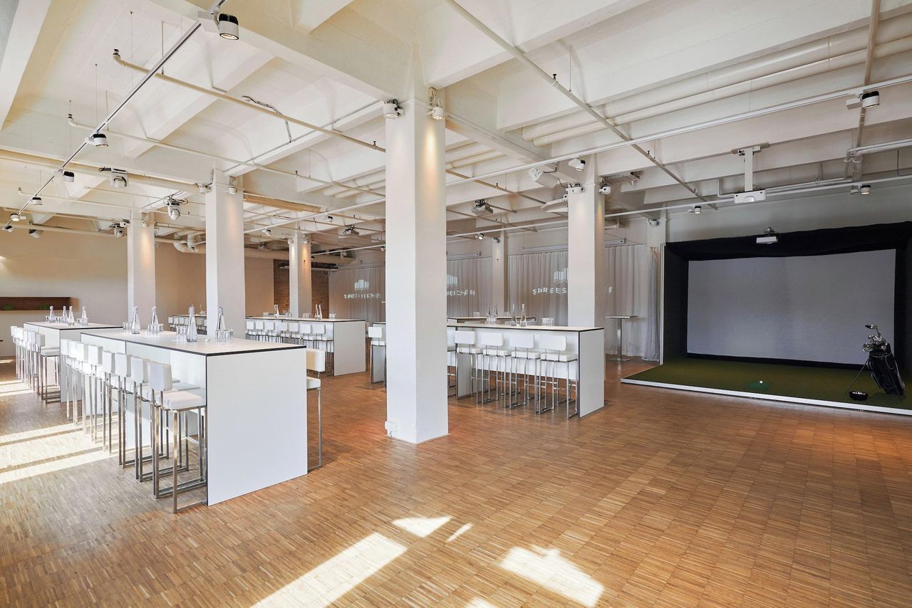 Berlin  Eventraum Capitol Yard Golf Lounge image 3