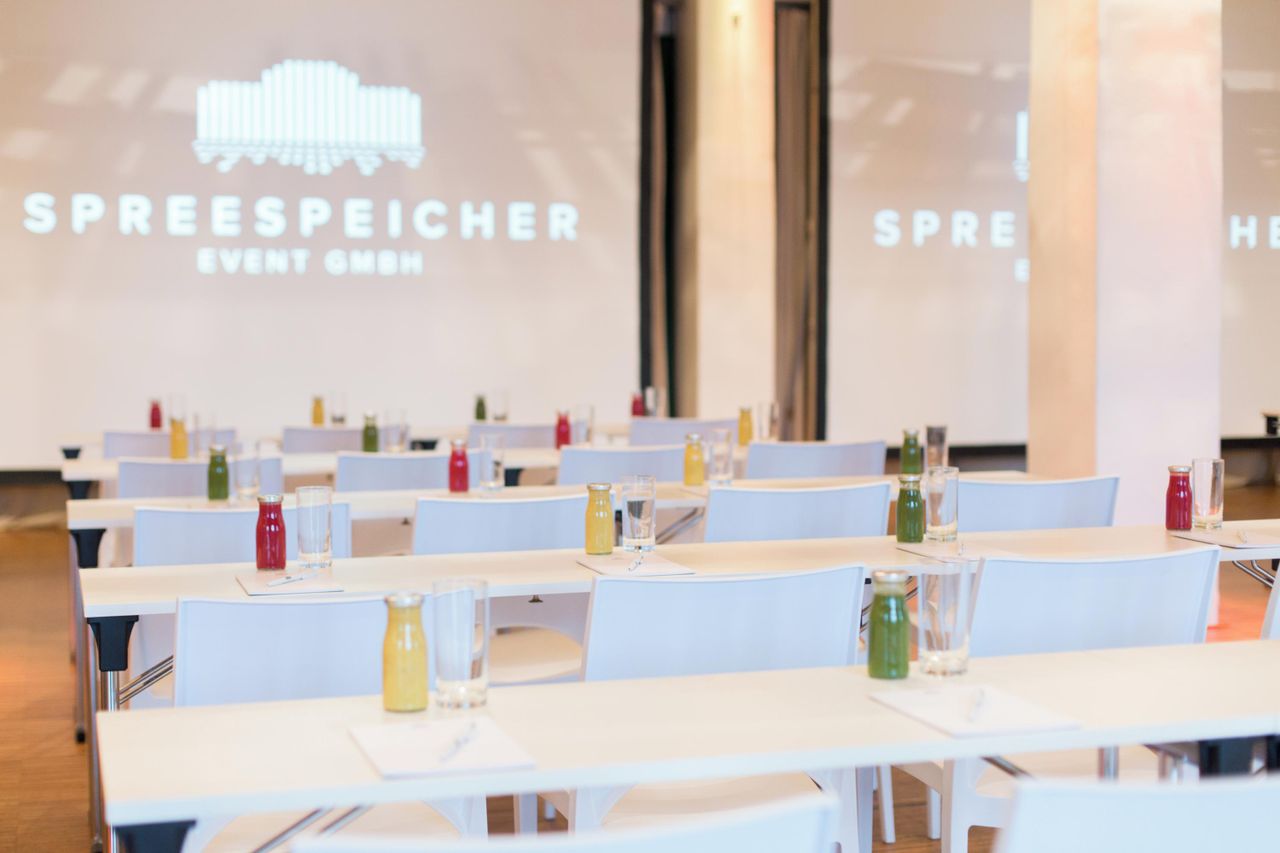 Berlin  Eventraum Capitol Yard Golf Lounge image 6