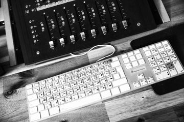 Hamburg Kreatives Meeting Recording Studio Studio 1 image 3