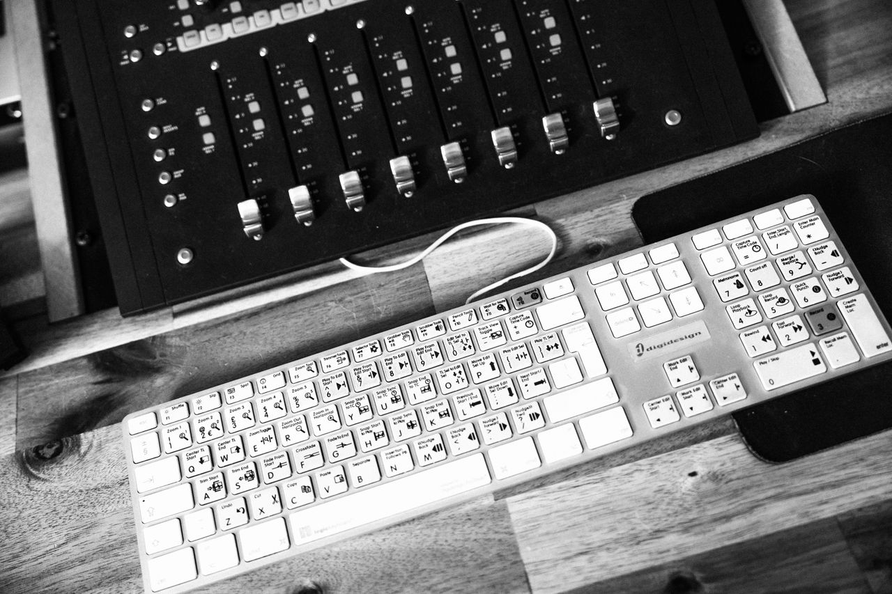 Hamburg Kreatives Meeting Recording Studio Studio 1 image 3