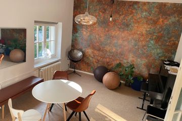 Rest of the World  Atelier Büro Raum & Seminar Raum image 1