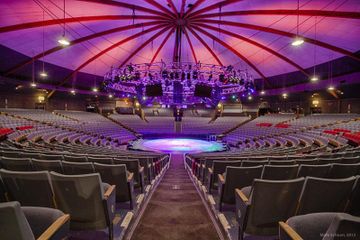 Rest der Welt corporate event spaces Festsaal Theatre at Westbury image 2