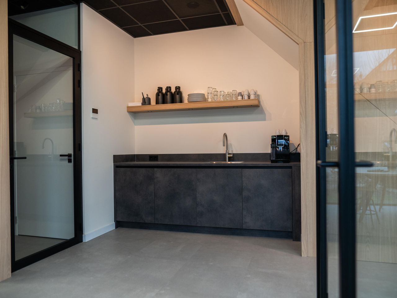 Amersfoort  Training room Trainingsruimte en spreekkamer beneden image 3