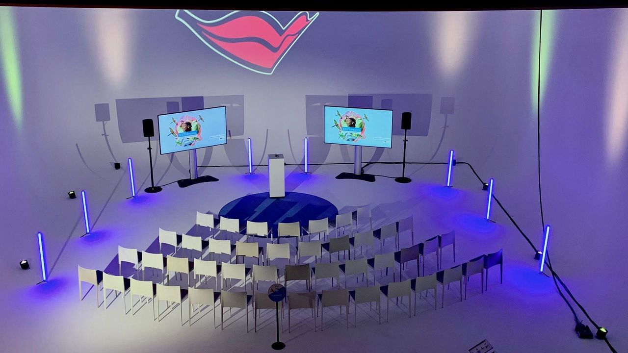 Düsseldorf  Corporate event space Studio 2 image 2