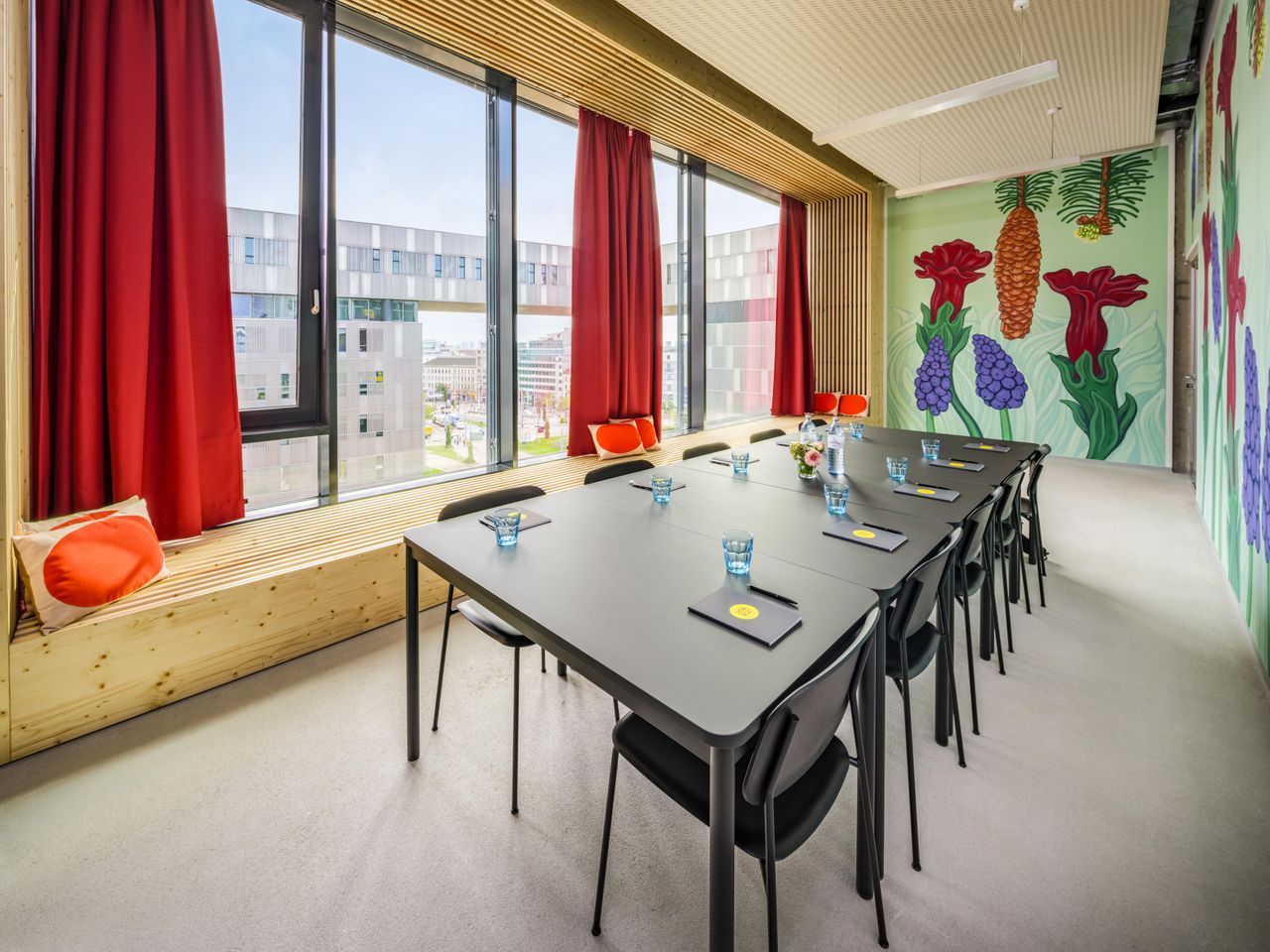 Vienna Kundengespräch Conference Hotel JO&JOE VIENNA image 4