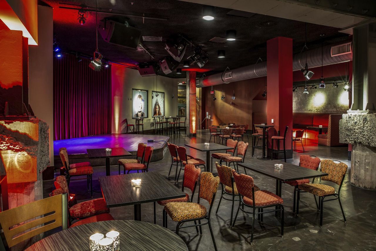 Rest of the World corporate event spaces Historic venue The Queen image 7