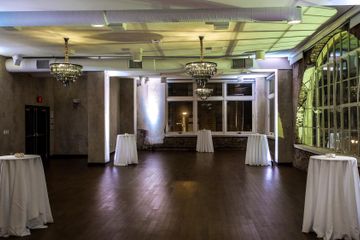 Rest of the World corporate event spaces Historic venue The Queen image 7