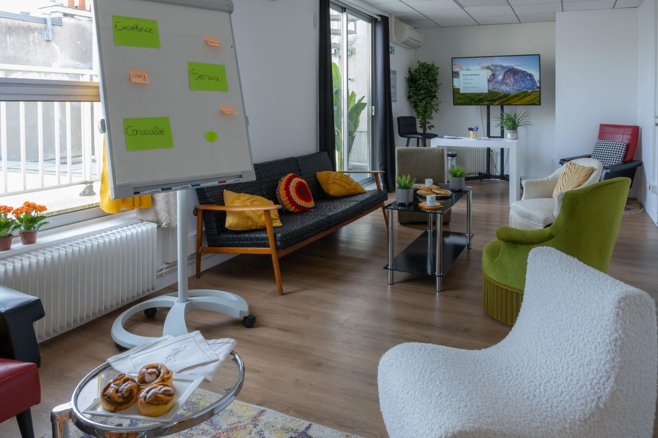 Paris Réunion créative Meeting rooms Salle Craie image 1