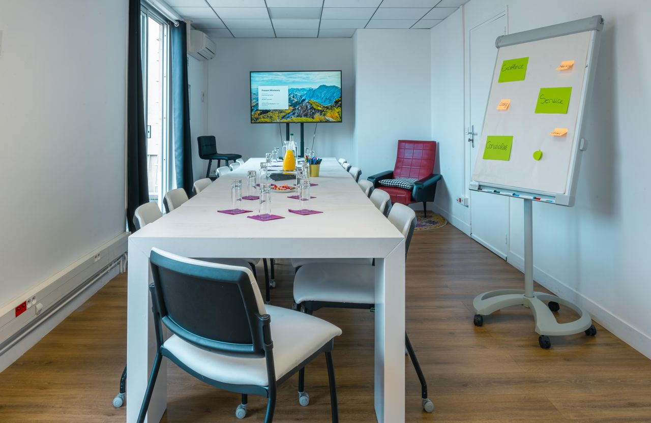 Paris Réunion créative Meeting rooms Salle Craie image 2