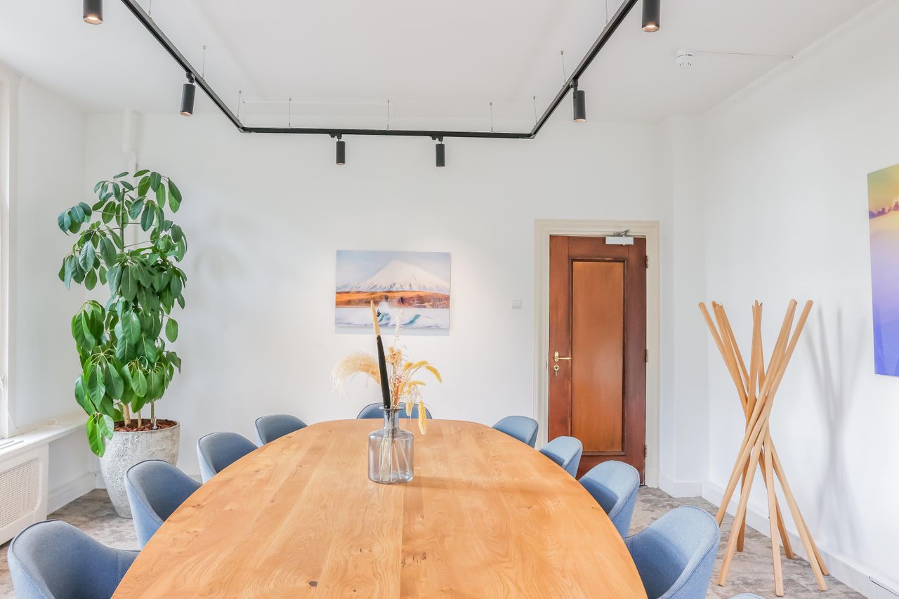 The Hague  Training room Schild van het Oosten image 2