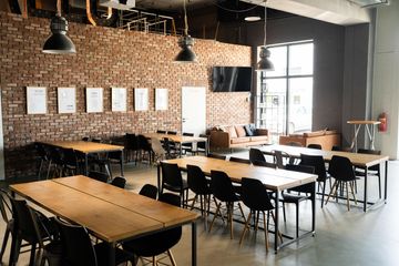 Bonn  Corporate event space Café image 3