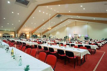 Rest of the World   Landhalle image 1