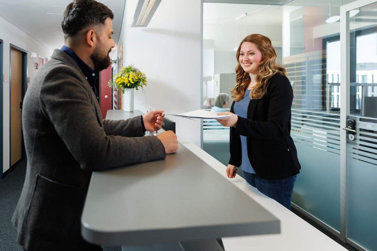 Munich  Office desk ecosFIX DESK - nahe S-Bahn-Stammstrecke image 4